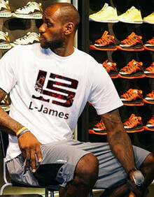 外媒：谢菲联有意韩国国脚边卫薛英佑，球员解约金500万欧（外媒：谢菲联相中韩国国脚边后卫薛英佑，解约金约500万欧元）