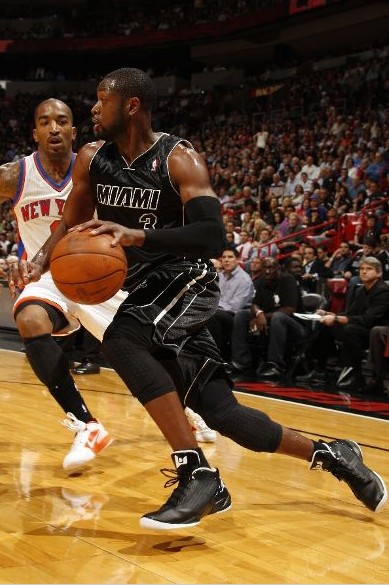 国足热身赛小胜沙特展现新阵容（国足热身赛小胜沙特 新阵容亮相）