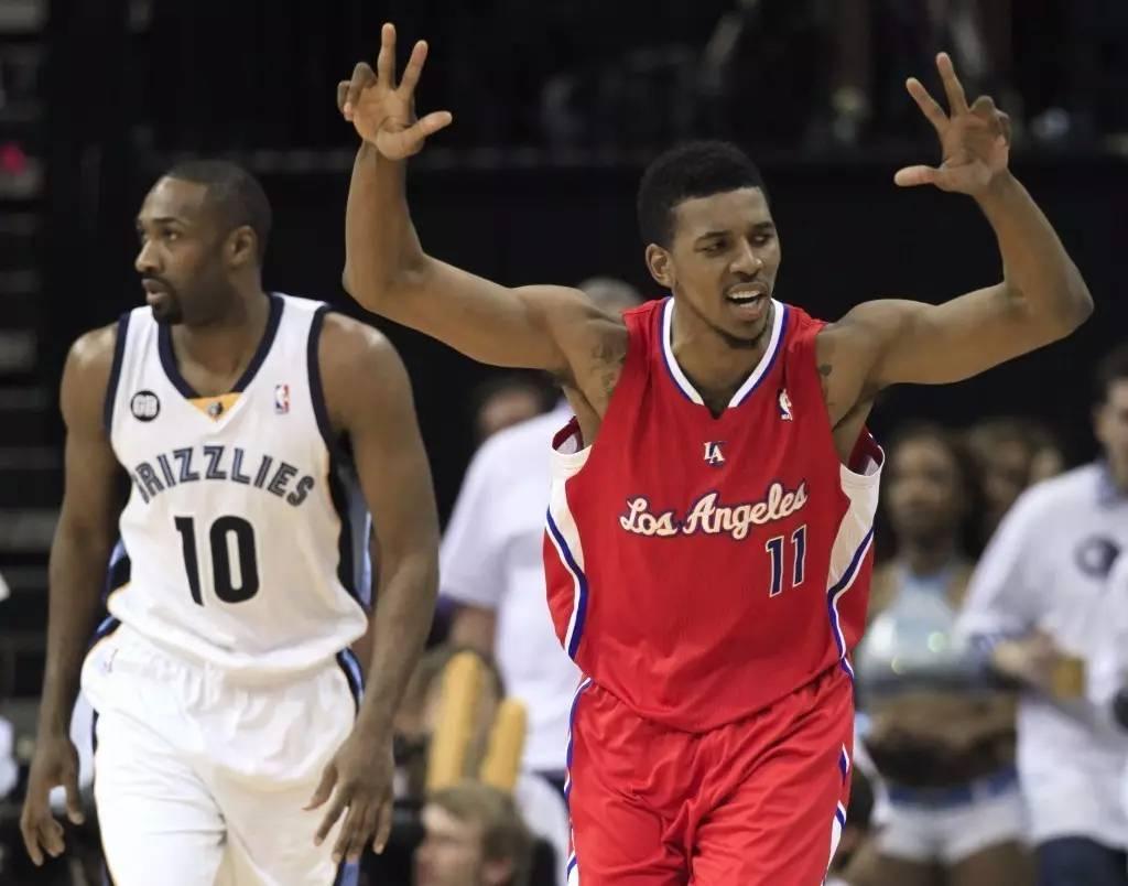 复出又重伤？意媒：弗拉霍维奇下场时对主帅说“我伤得很重”（复出再遇重创？意媒称弗拉霍维奇退场时告知主帅：伤势很重）