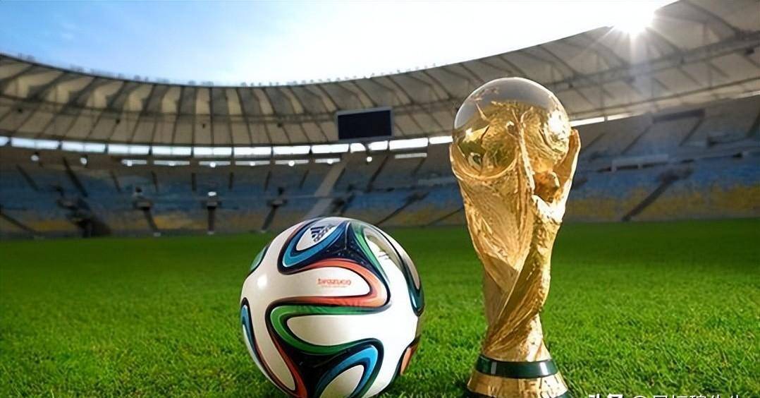 06年巅峰科比到底有多强？ 三节62分，单场81分！得分如庖丁解牛！（2006巅峰科比到底有多强？三节62分、单场81分，得分如砍瓜切菜）