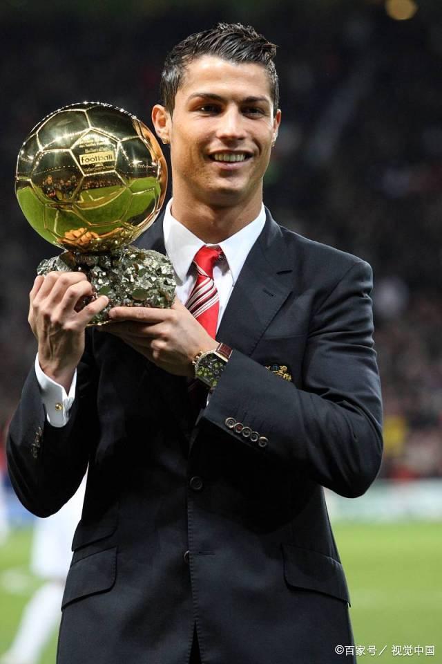 暖心，身患横纹肌肉瘤的河南队小球迷收到王上源送的签名球衣（王上源为患横纹肌肉瘤的河南小球迷赠送签名球衣，温情满满）