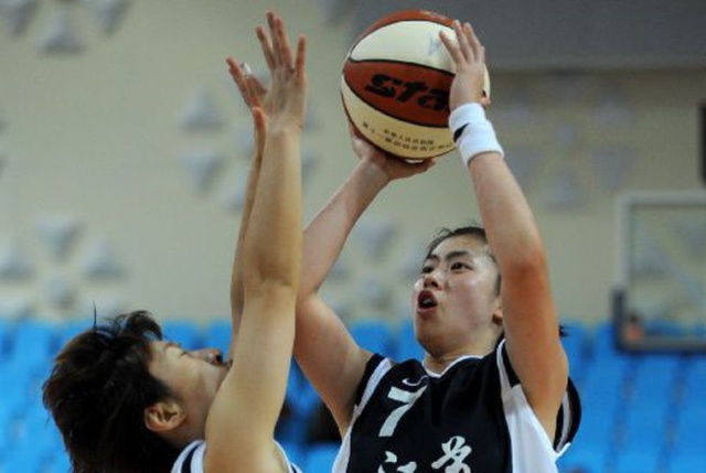 皇马大战前瞻：毕尔巴鄂竞技首发三大变阵，拉波特领衔加强后防线（皇马战前前瞻：毕尔巴鄂三处首发调整，拉波特压阵加固后防）