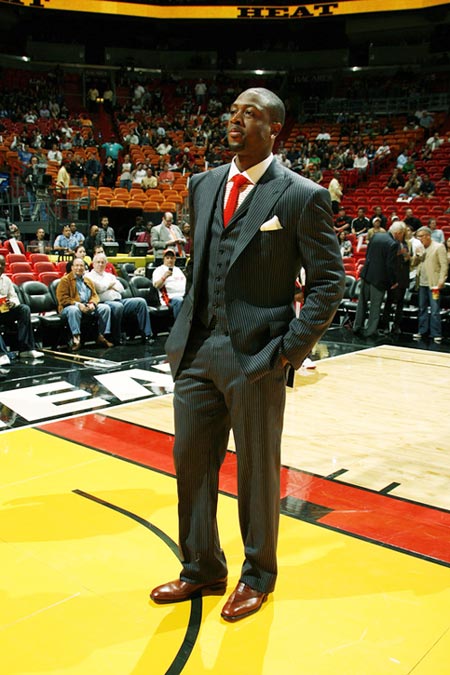 1996年，55岁的贝利还在踢足球（1996年，55岁的贝利仍驰骋绿茵场）