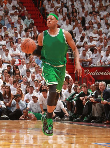 多特客战汉堡：吉拉西领衔，丘库埃梅卡、埃姆雷-詹出战（多特做客汉堡：吉拉西领衔，丘库埃梅卡与埃姆雷-詹出战）