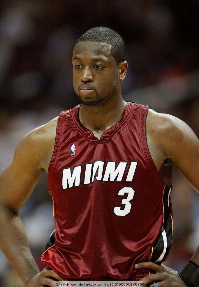 杜震宇祝贺邵佳一：带队走出低谷，球迷要支持我们的本土教练（杜震宇向邵佳一致贺：带队走出低迷，呼吁球迷力挺本土教练）