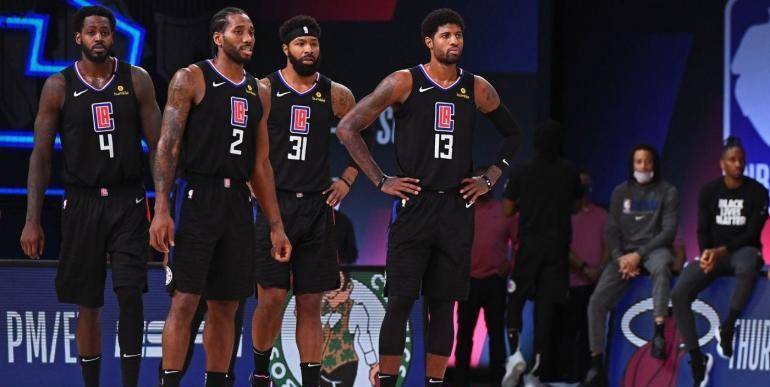 主场3-0完胜！栃木市FC提前一轮队史首度升入日职乙（栃木市FC主场3-0告捷，提前一轮队史首次升上日乙）